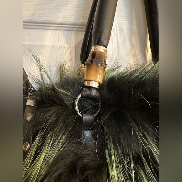 NWT Barya Fox fur shoulder bag in green and black - Picture 2 of 10